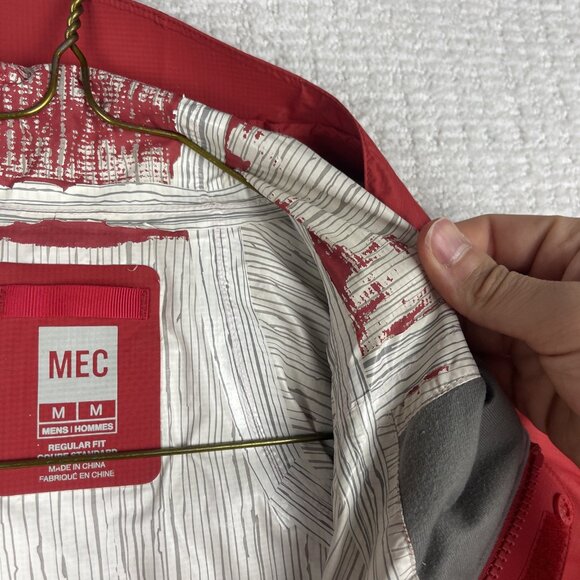 Mountain Equipment Co Op MEC Rain/Wind Shell Jacket Ultralight Hike Red Men M - Picture 11 of 16